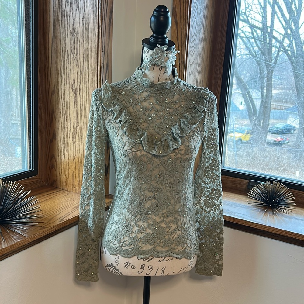 Green Lace & Rhinestoned Long Sleeve Top w/Ruffle Size Small Adult